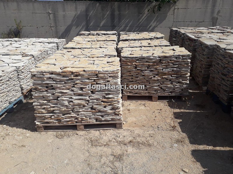 Denizli Kayrak Taşı