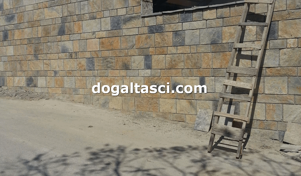 Ebatlı Bodrum Kayrak Taşı