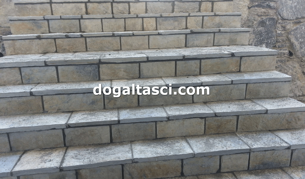 Ebatlı Bodrum Kayrak Taşı