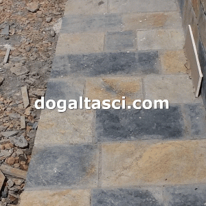 Ebatlı Bodrum Kayrak Taşı