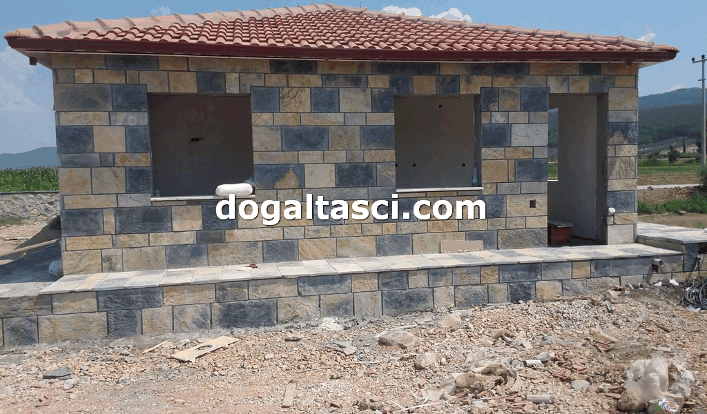 Ebatlı Bodrum Kayrak Taşı